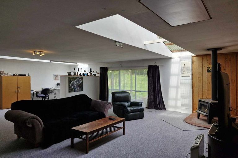 Photo of property in 5a Burgess Hill Road, Burgess Park, New Plymouth, 4371