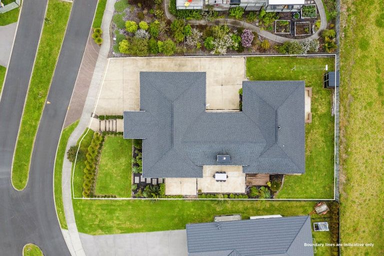 Photo of property in 15 Lady Jocelyn Place, Whitianga, 3510