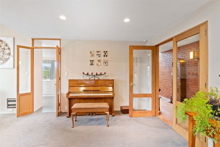 Photo of property in 227 Maidstone Road, Avonhead, Christchurch, 8042