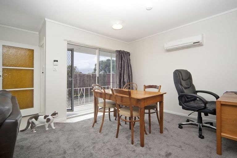 Photo of property in 4/56 Seabrook Avenue, New Lynn, Auckland, 0600