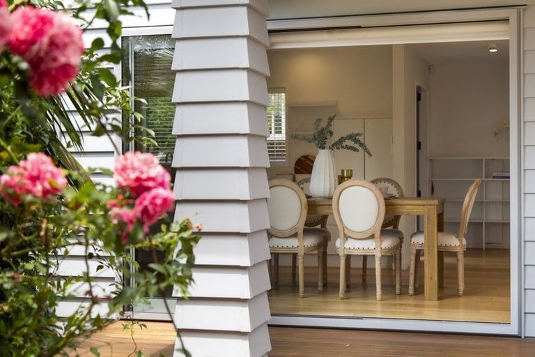 Photo of property in 89 Taikata Road, Te Atatu Peninsula, Auckland, 0610