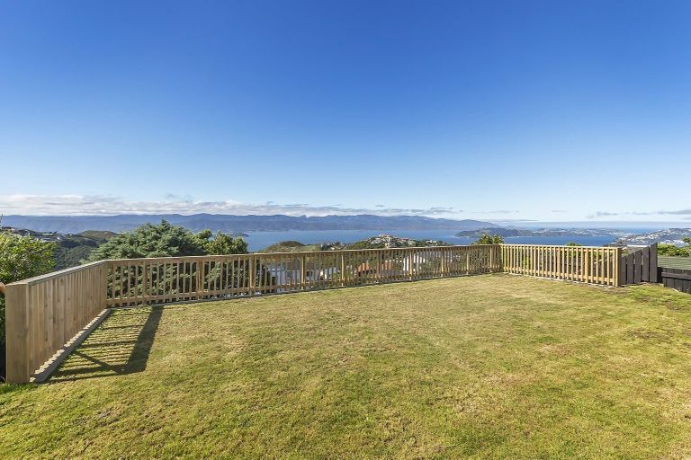 Photo of property in 6 Nagpur Terrace, Broadmeadows, Wellington, 6035