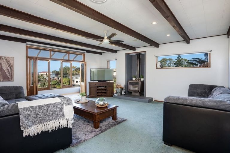 Photo of property in 15 Coach Road, Fairfield, Dunedin, 9018