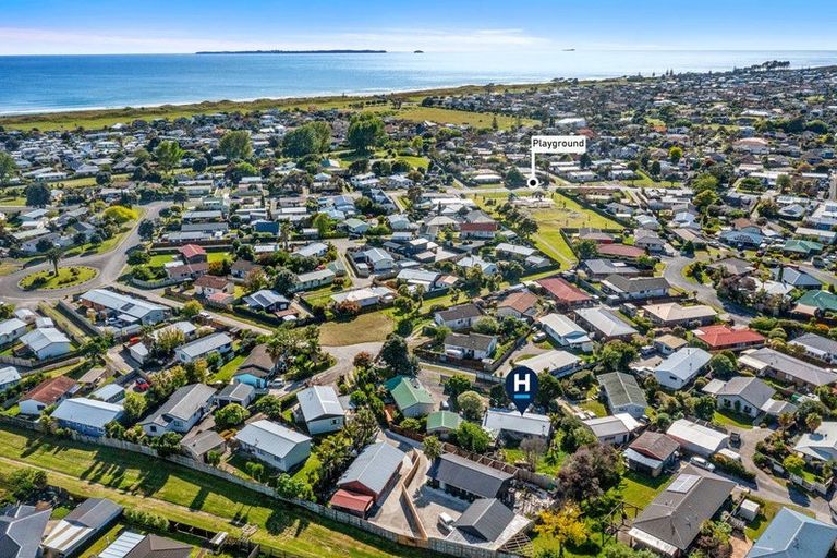 Photo of property in 29b Lyn Grove, Papamoa Beach, Papamoa, 3118