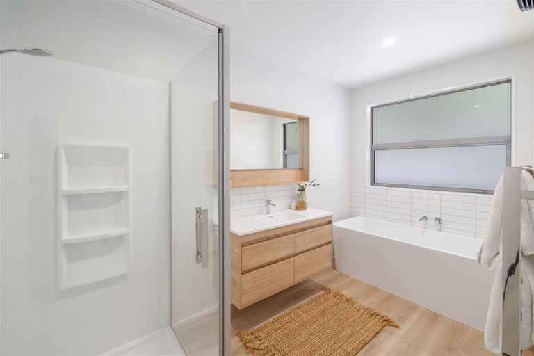 Photo of property in 11 Jardine Place, Marshland, Christchurch, 8051