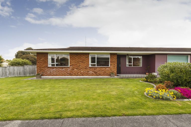 Photo of property in 2a Shelton Place, Feilding, 4702