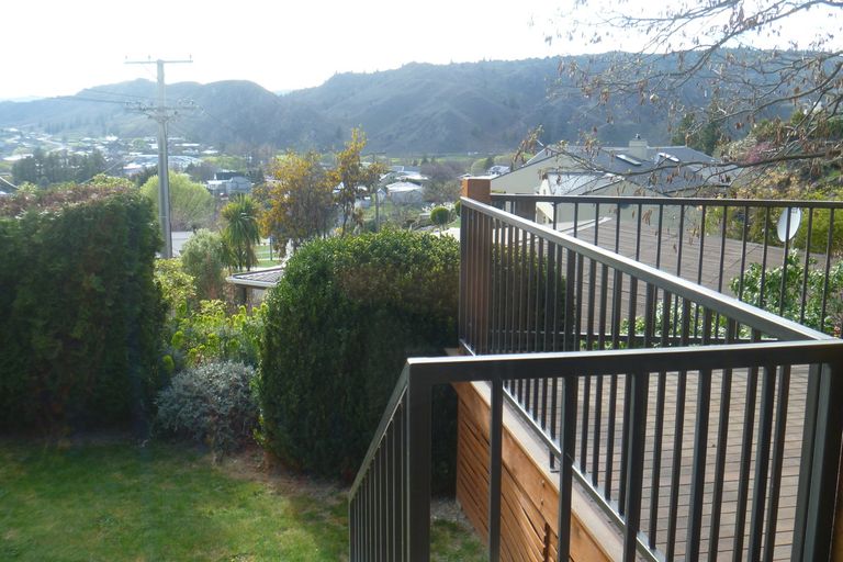 Photo of property in 24 Aronui Road, Bridge Hill, Alexandra, 9320