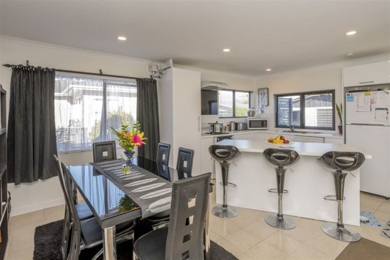 Photo of property in 21 Read Street, Levin, 5510