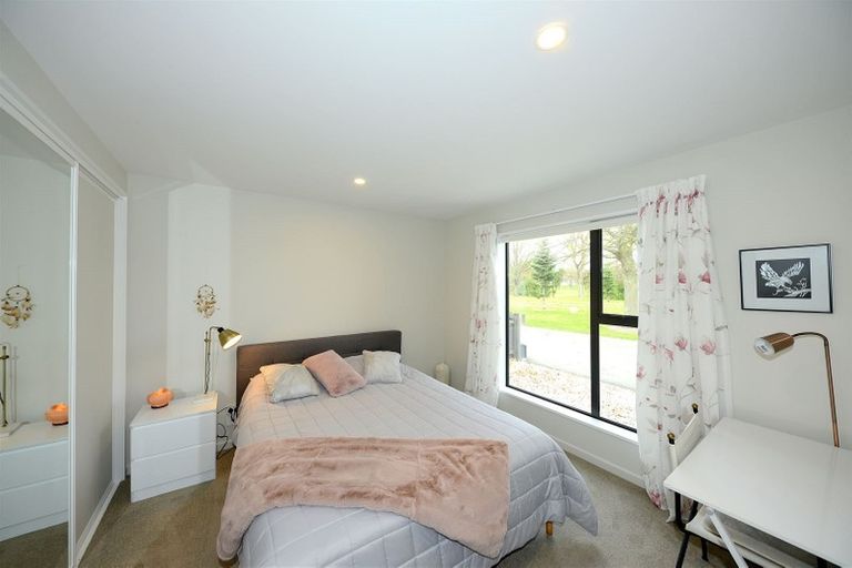 Photo of property in 11 Glenbarr Lane, Broomfield, Christchurch, 8042