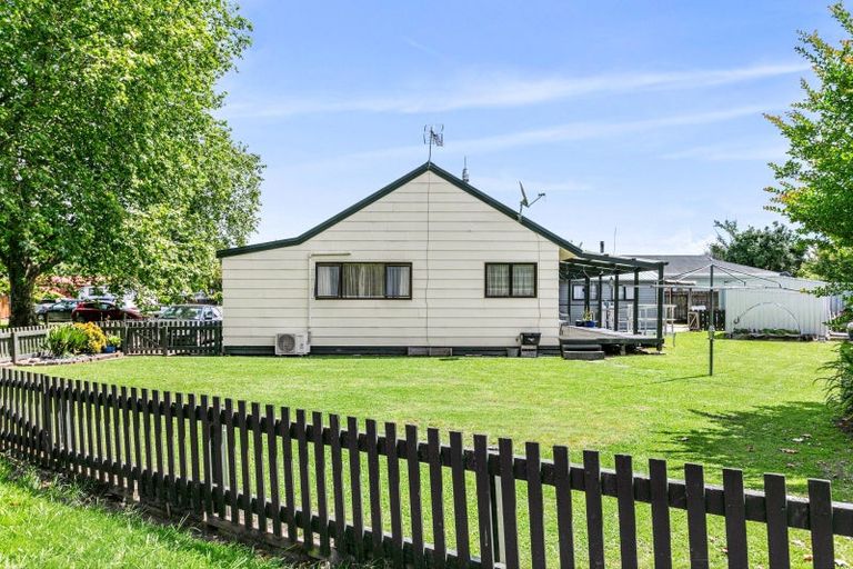 Photo of property in 10 U'ren Place, Riverdale, Gisborne, 4010
