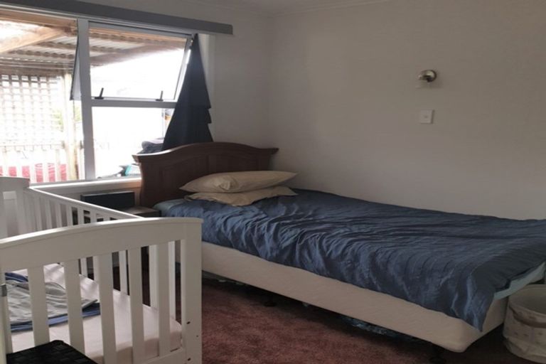 Photo of property in 24 Beach Road, Glenbrook, Waiuku, 2681