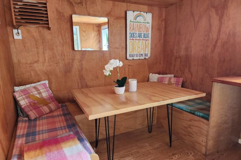 Photo of property in 105 Lone Kauri Road, Karekare, New Lynn, 0772