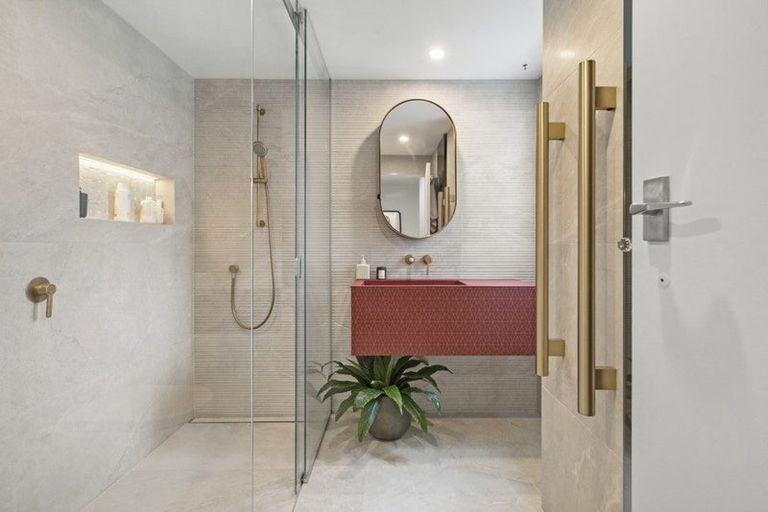 Photo of property in 15 Mcfarlane Street, Mount Victoria, Wellington, 6011