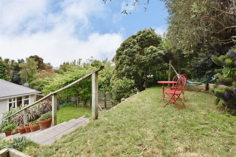 Photo of property in 103 Bay View Road, Moncks Bay, Christchurch, 8081