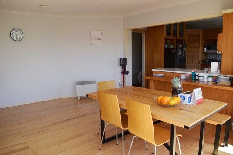 Photo of property in 13 Peter Terrace, Castor Bay, Auckland, 0620