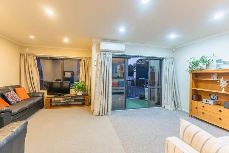 Photo of property in Te Kakariki Apartments, 5/5 Wellington Road, Paekakariki, 5034