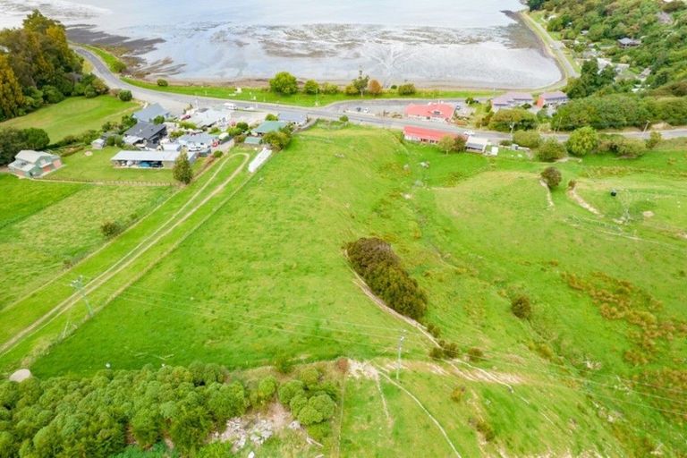 Photo of property in 6025 Christchurch Akaroa Road, Duvauchelle, 7583