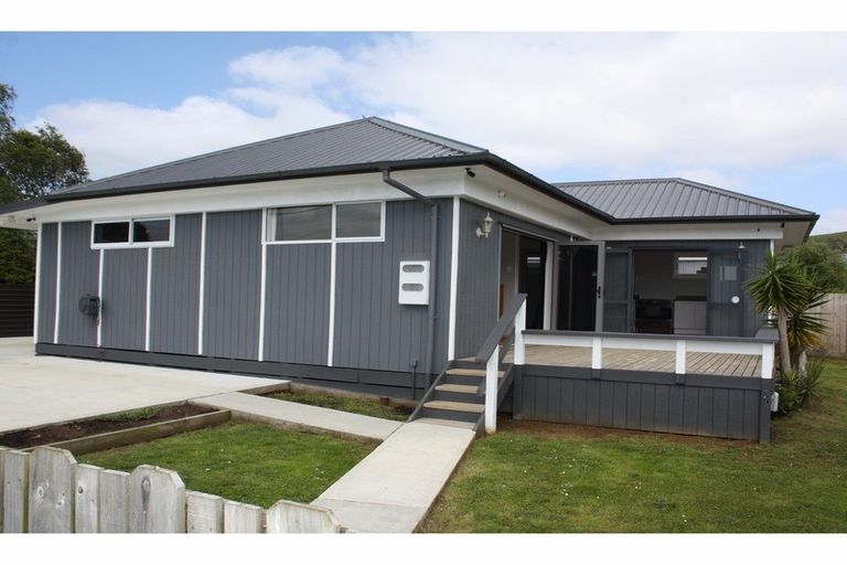 Photo of property in 3 Church Street, Hikurangi, 0114