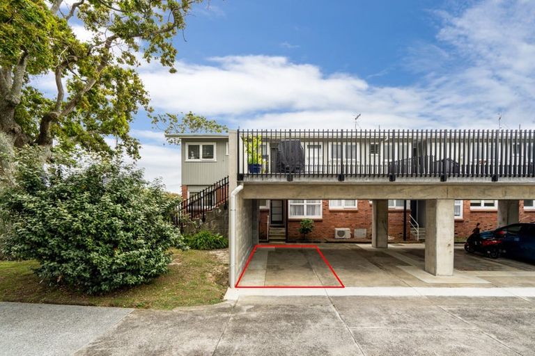 Photo of property in 1/221 Hurstmere Road, Takapuna, Auckland, 0622