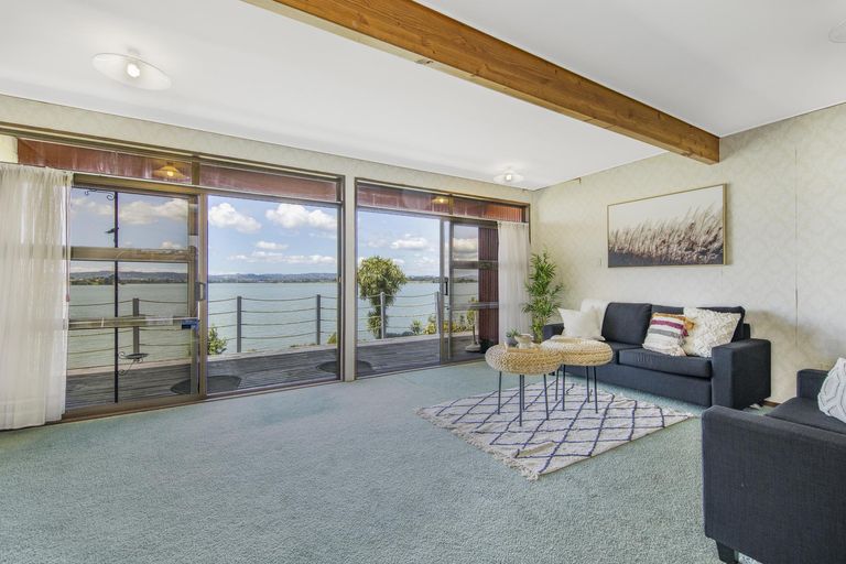 Photo of property in 54 Carnoustie Drive, Wattle Downs, Auckland, 2103