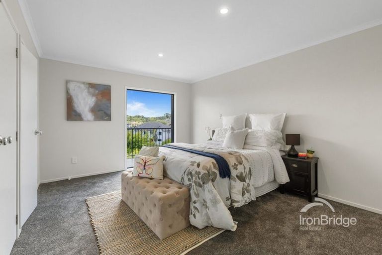 Photo of property in 97 Fields Parade, Oteha, Auckland, 0632