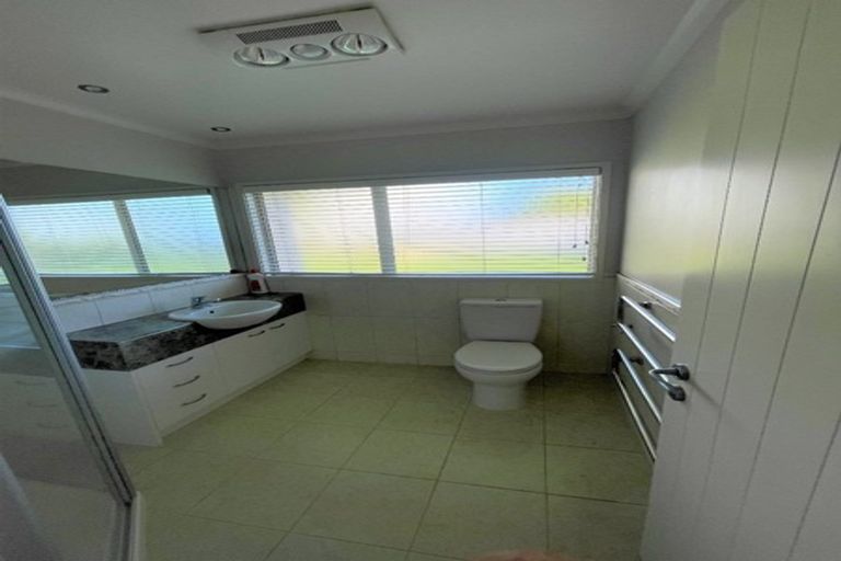 Photo of property in 16 Araminta Place, Beachlands, Auckland, 2018