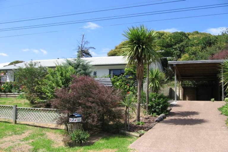 Photo of property in 2 Kennedy Road, Surfdale, Waiheke Island, 1081