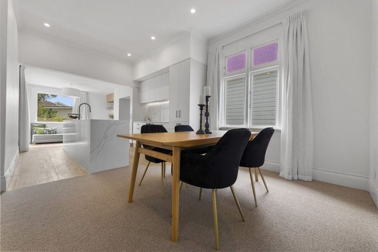 Photo of property in 19 West Avenue, Saint Clair, Dunedin, 9012