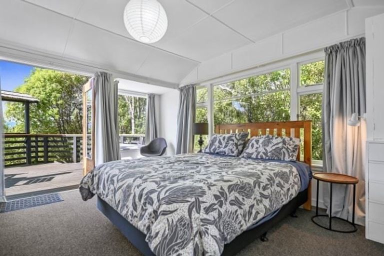 Photo of property in 1091 Dyers Pass Road, Governors Bay, Lyttelton, 8971