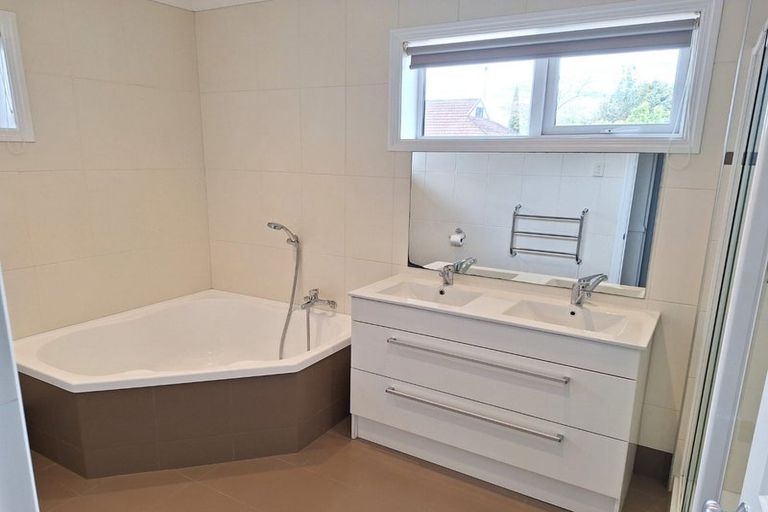 Photo of property in 14a Stephen Street, Trentham, Upper Hutt, 5018