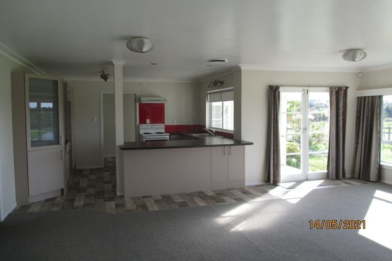 Photo of property in 140 Wades Road, Whitford, Howick, 2571