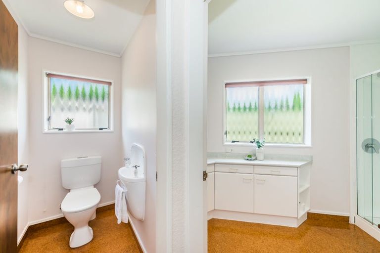 Photo of property in 43 Ngarara Road, Waikanae, 5036