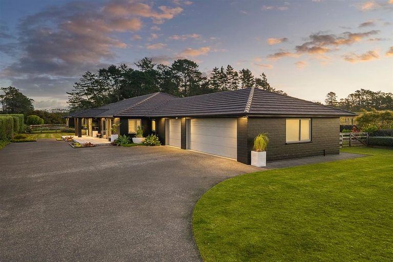 Photo of property in 583 State Highway 16, Kumeu, 0891