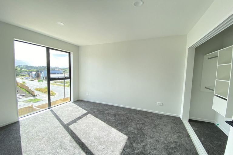 Photo of property in 117 Waekahu Road, Westgate, Auckland, 0814