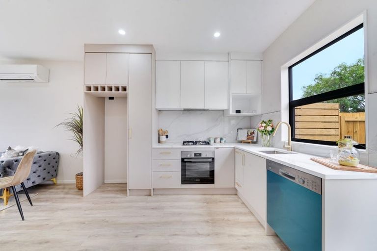 Photo of property in 1/73 Victoria Road, Papatoetoe, Auckland, 2025