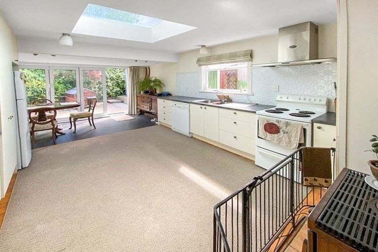 Photo of property in 66 London Street, Lyttelton, 8082