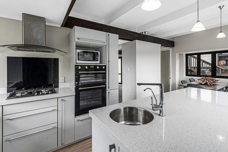 Photo of property in 17 Kowhai Park Road, Maunu, Whangarei, 0110