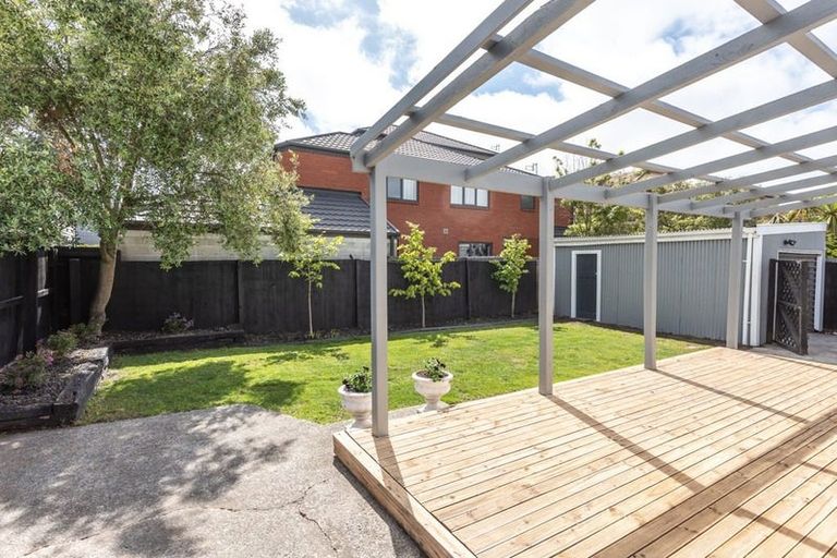 Photo of property in 485 Barbadoes Street, Edgeware, Christchurch, 8013