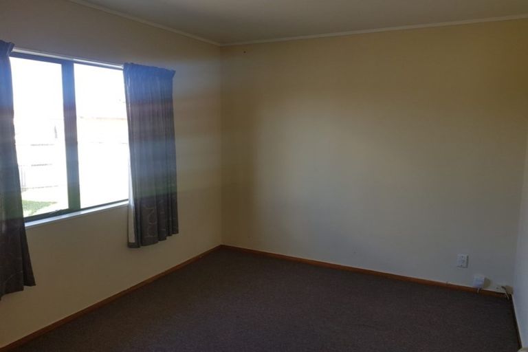 Photo of property in 63 Templeton Place, Clendon Park, Auckland, 2103