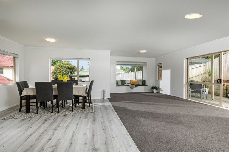 Photo of property in 7 Elder Place, Massey, Auckland, 0614
