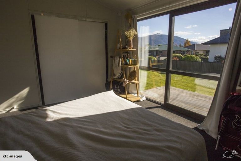 Photo of property in 47 Lawson Burrows Crescent, Te Anau, 9600
