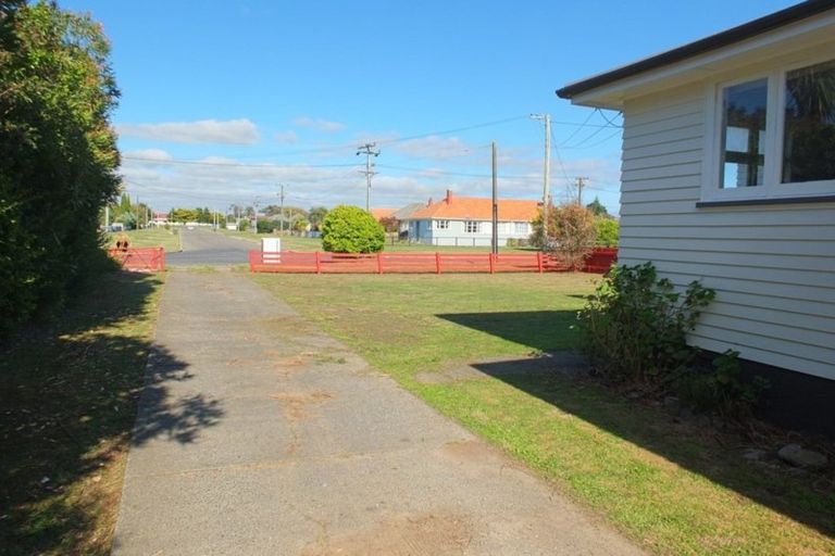 Photo of property in 14 Hulke Street, Foxton, 4814