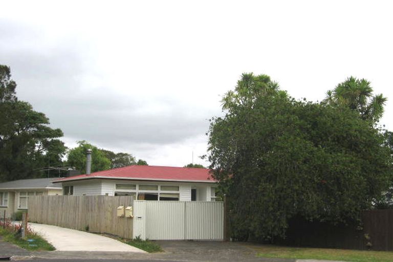 Photo of property in 23 Roseneath Place, Birkdale, Auckland, 0626