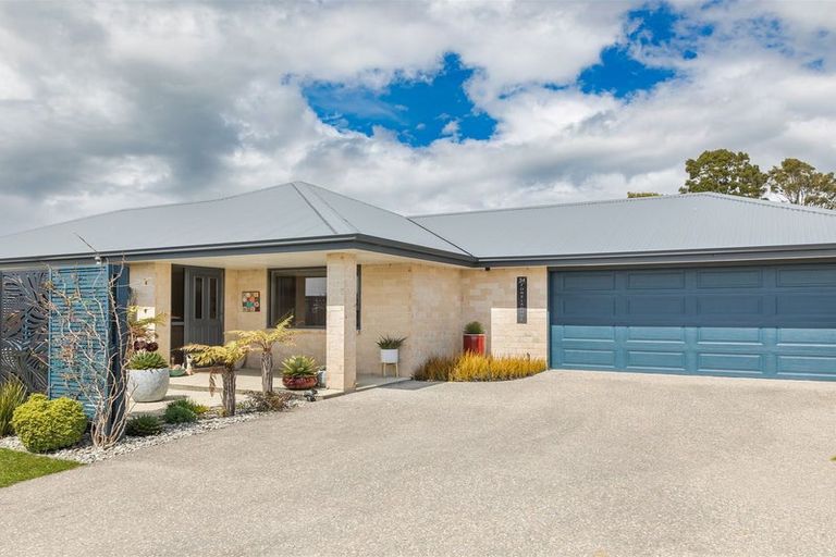 Photo of property in 34 Fonblanque Street, Westport, 7825