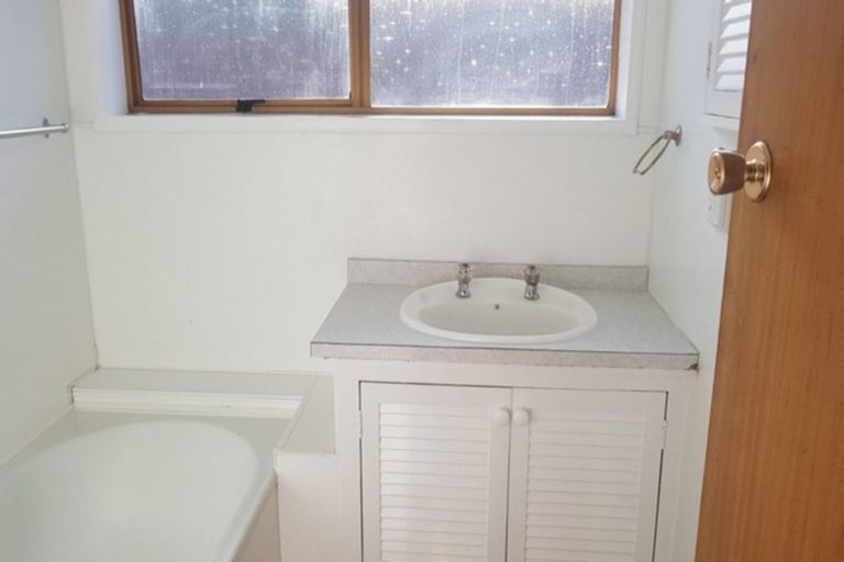 Photo of property in 20 Terrace Avenue, Mount Maunganui, 3116