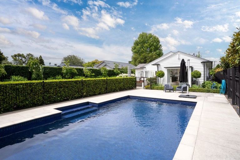 Photo of property in 33 Clifford Avenue, Merivale, Christchurch, 8014