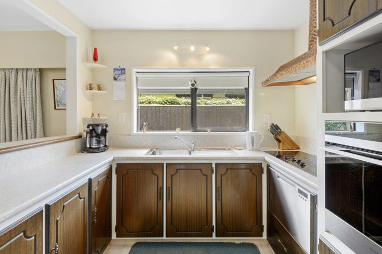 Photo of property in 24 Montclare Avenue, Ilam, Christchurch, 8041