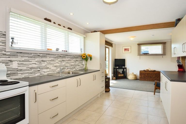 Photo of property in 75 Fortescue Street, Mahia, 4198