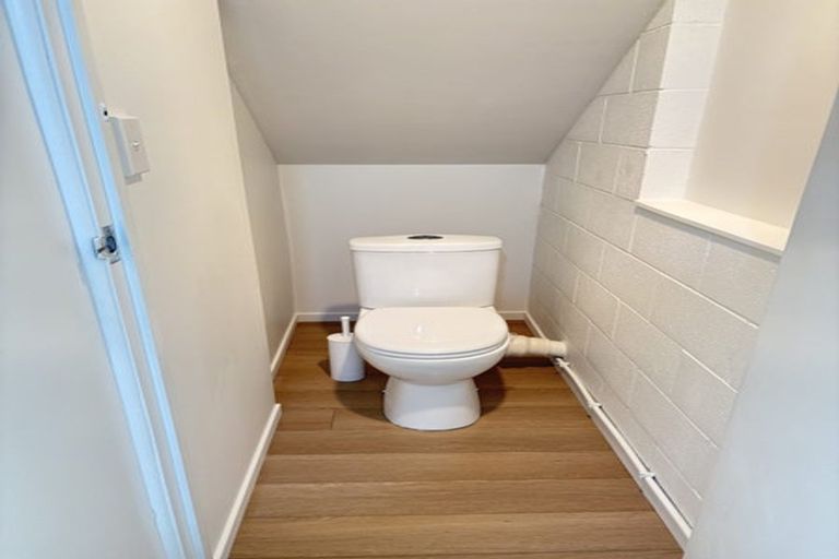 Photo of property in 1/307 East Coast Road, Mairangi Bay, Auckland, 0630