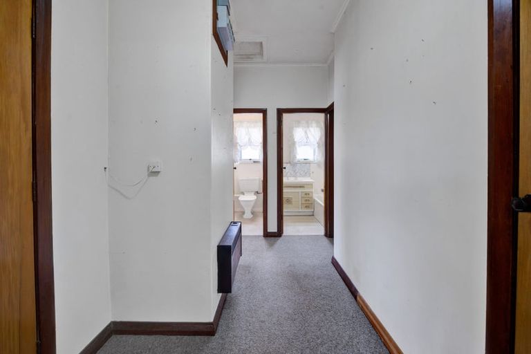 Photo of property in 11 Grant Vc Street, Hawera, 4610